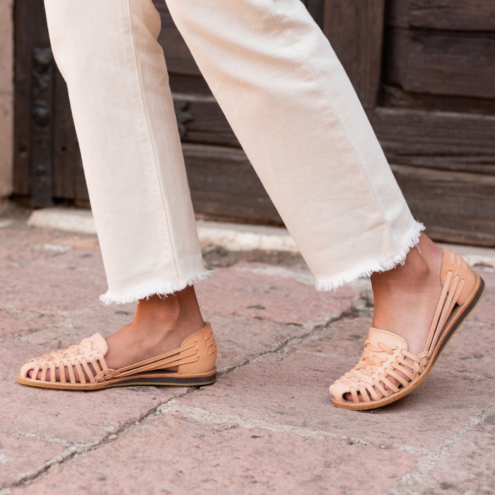 Ecuador Huarache Sandal in Natural Leather w Box